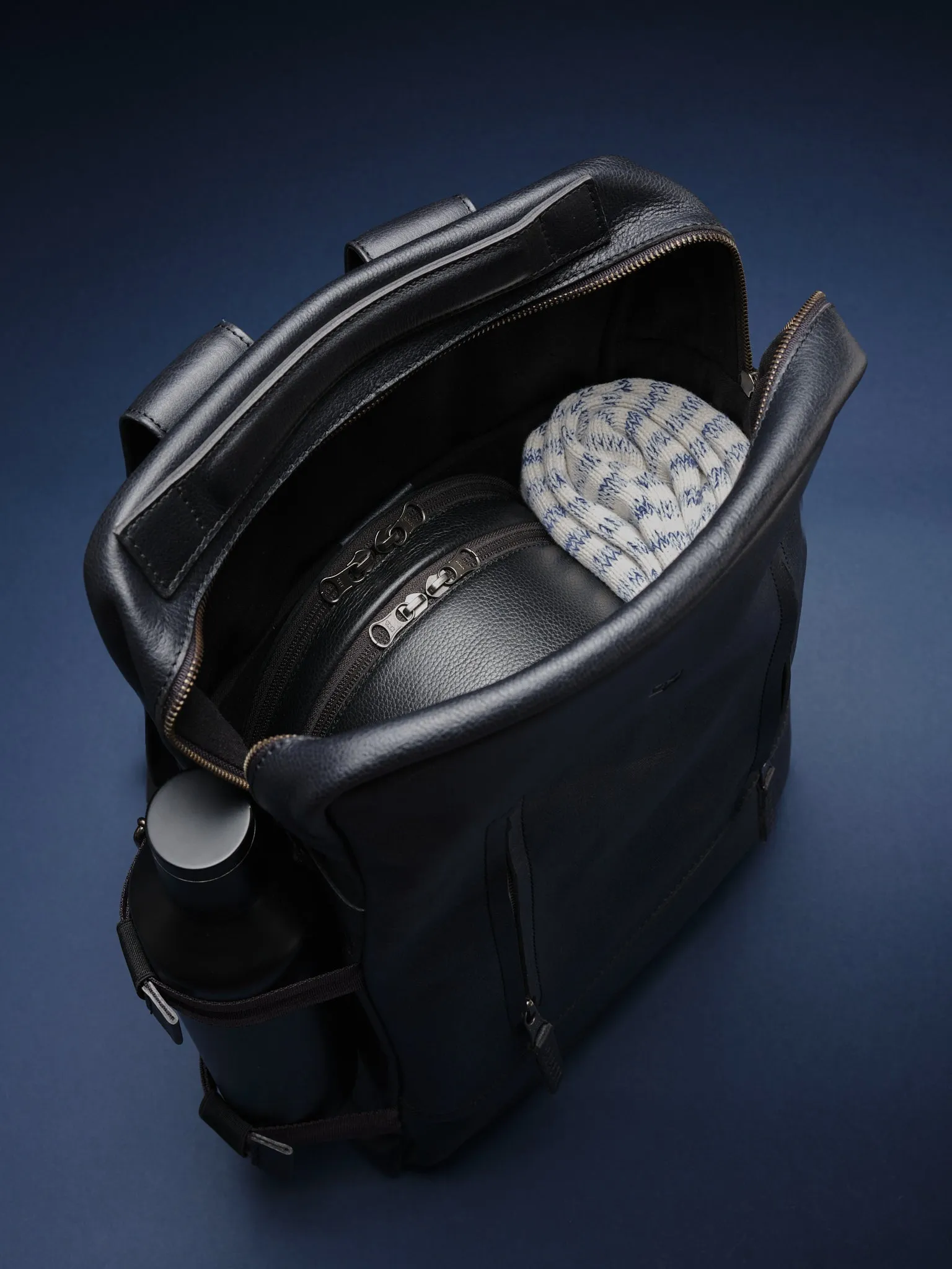 Apple Vision Pro Case · Black