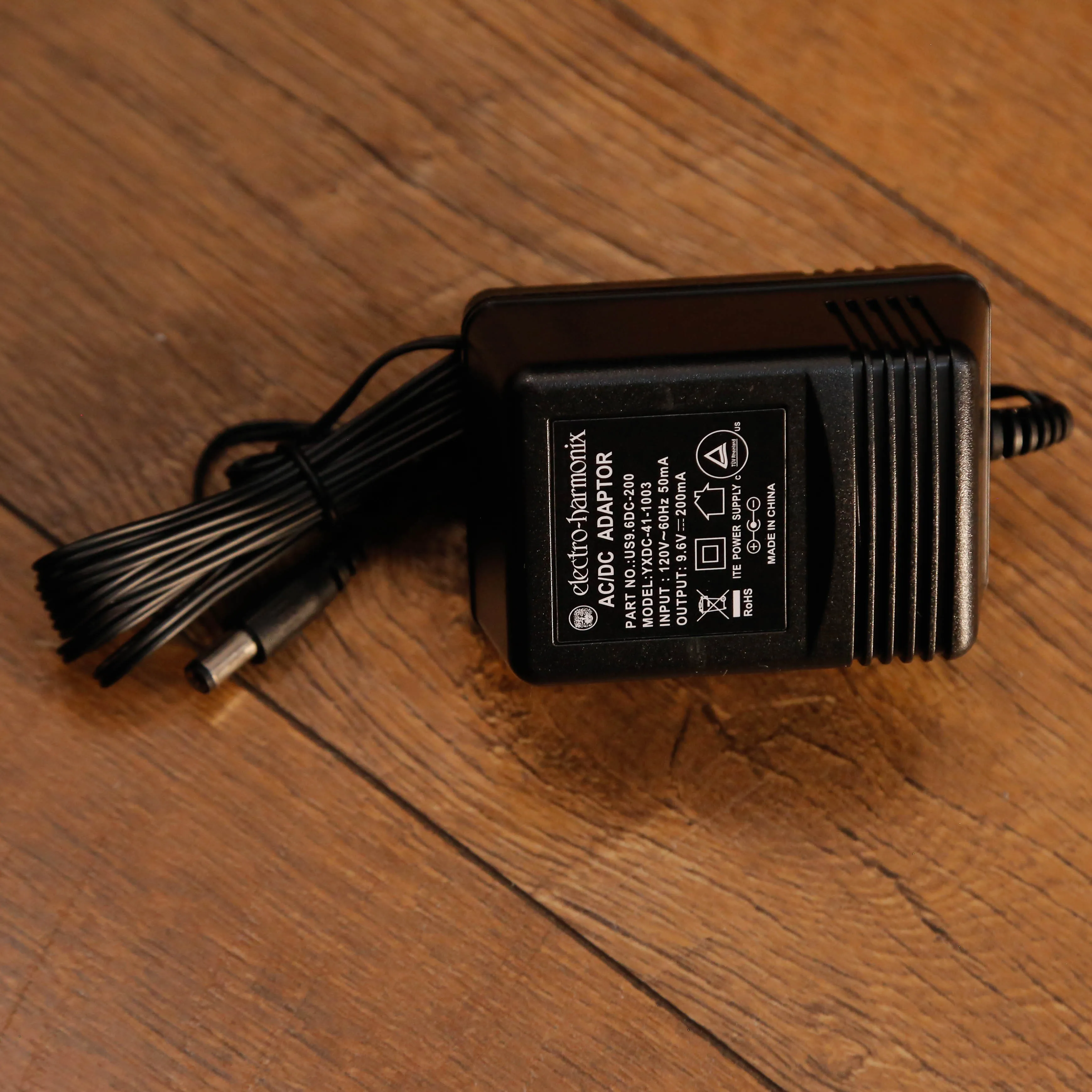 Electro Harmonix Nano POG Polyphonic Octave Generator