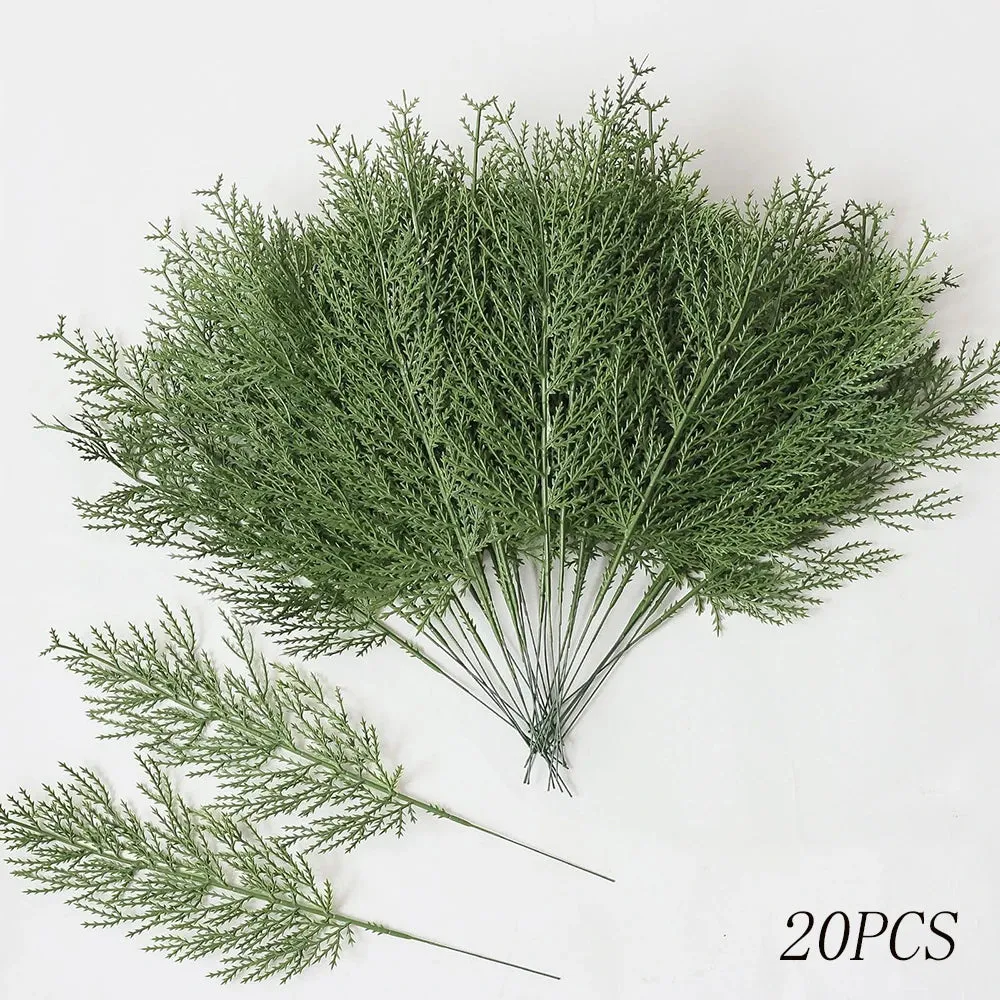 Pine Needles (bundle of 20)