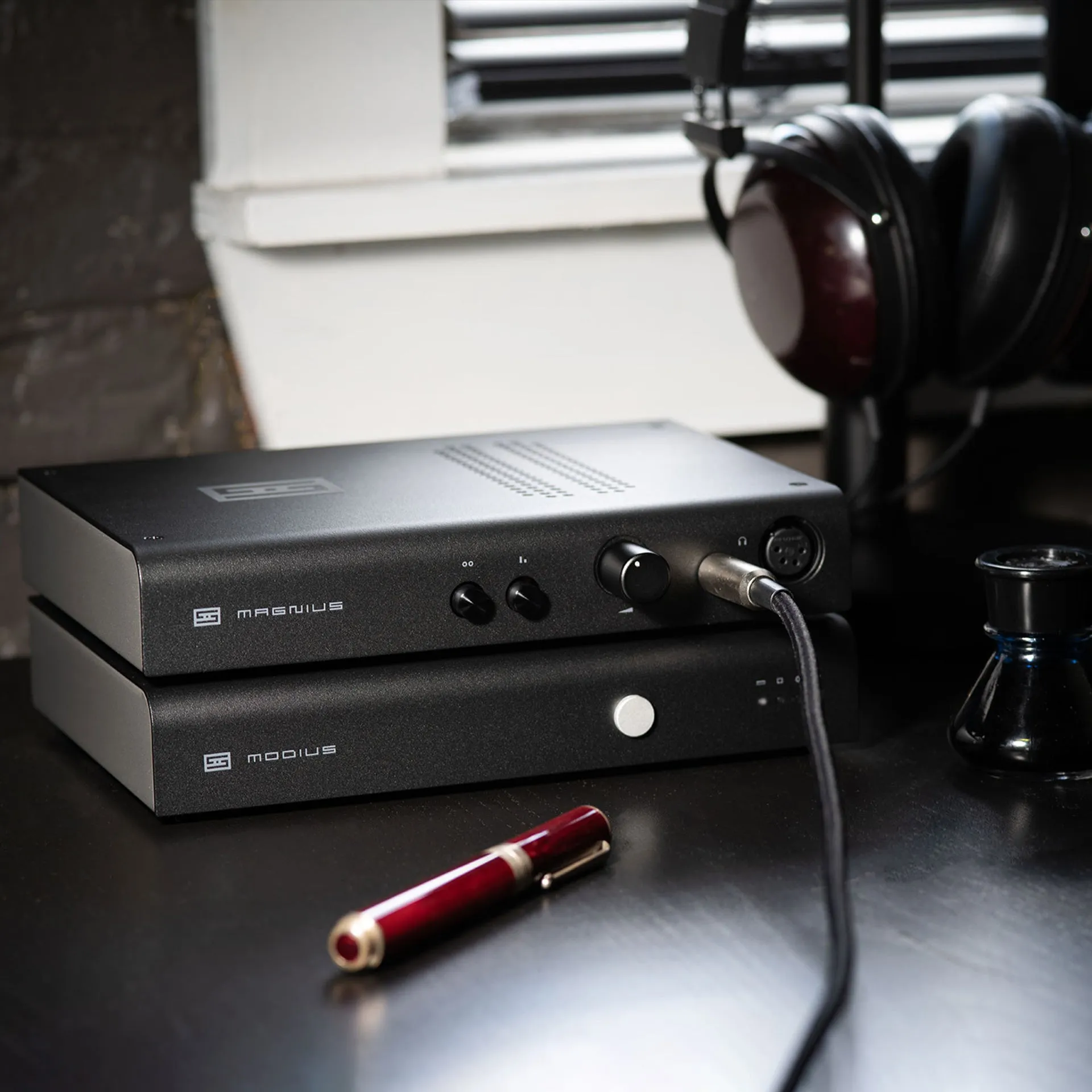 Schiit Audio Magnius Balanced Headphone Amplifier