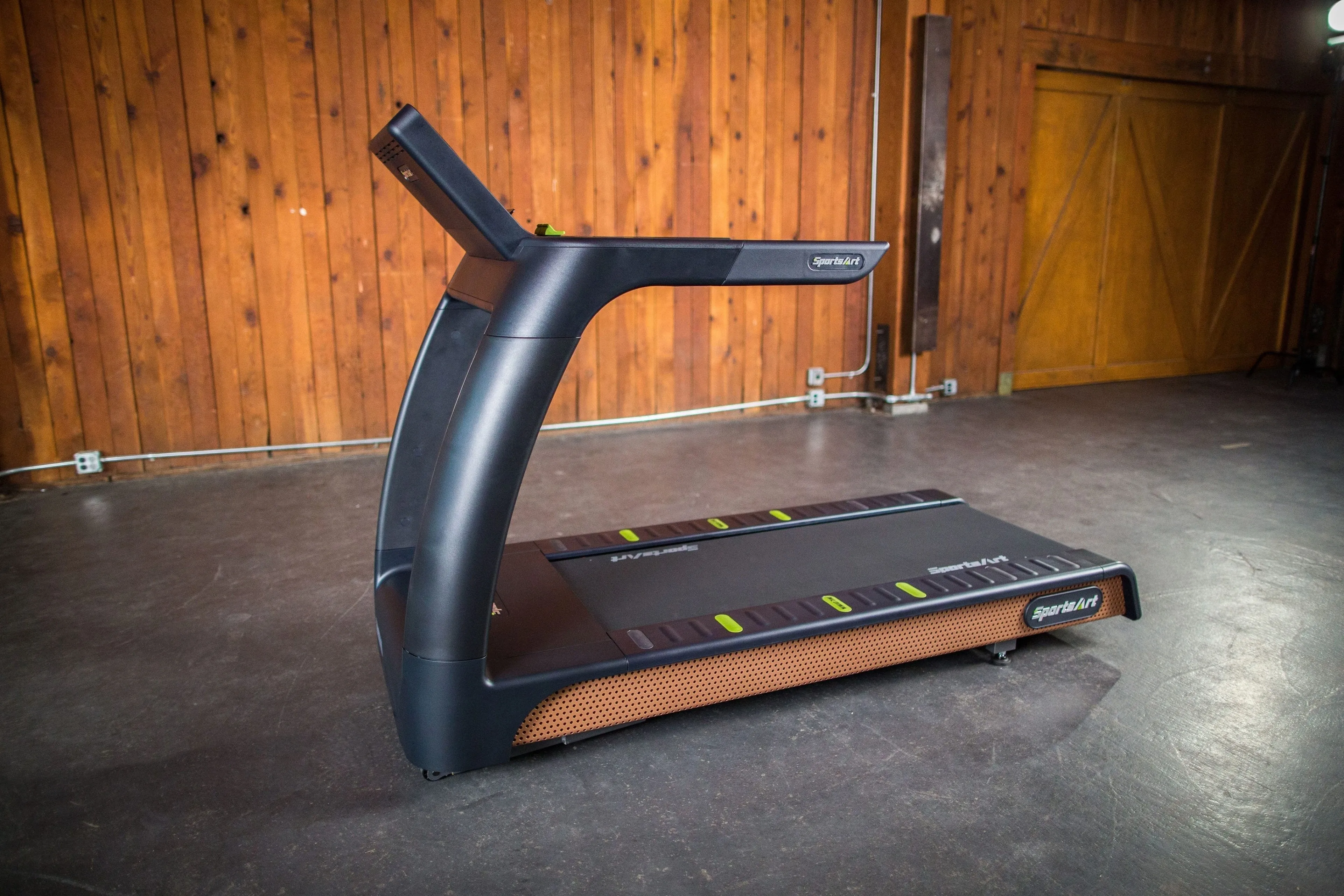 SportsArt N685 Verde Status Eco-Natural Treadmill