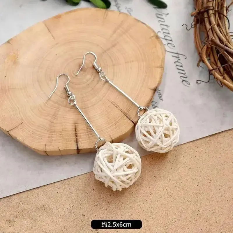 Unique Rattan Earrings Wooden Women Elegant Bohemian Long Earrings Fashion Exaggerate Big Boho Earrings Statement Jewelry 2024