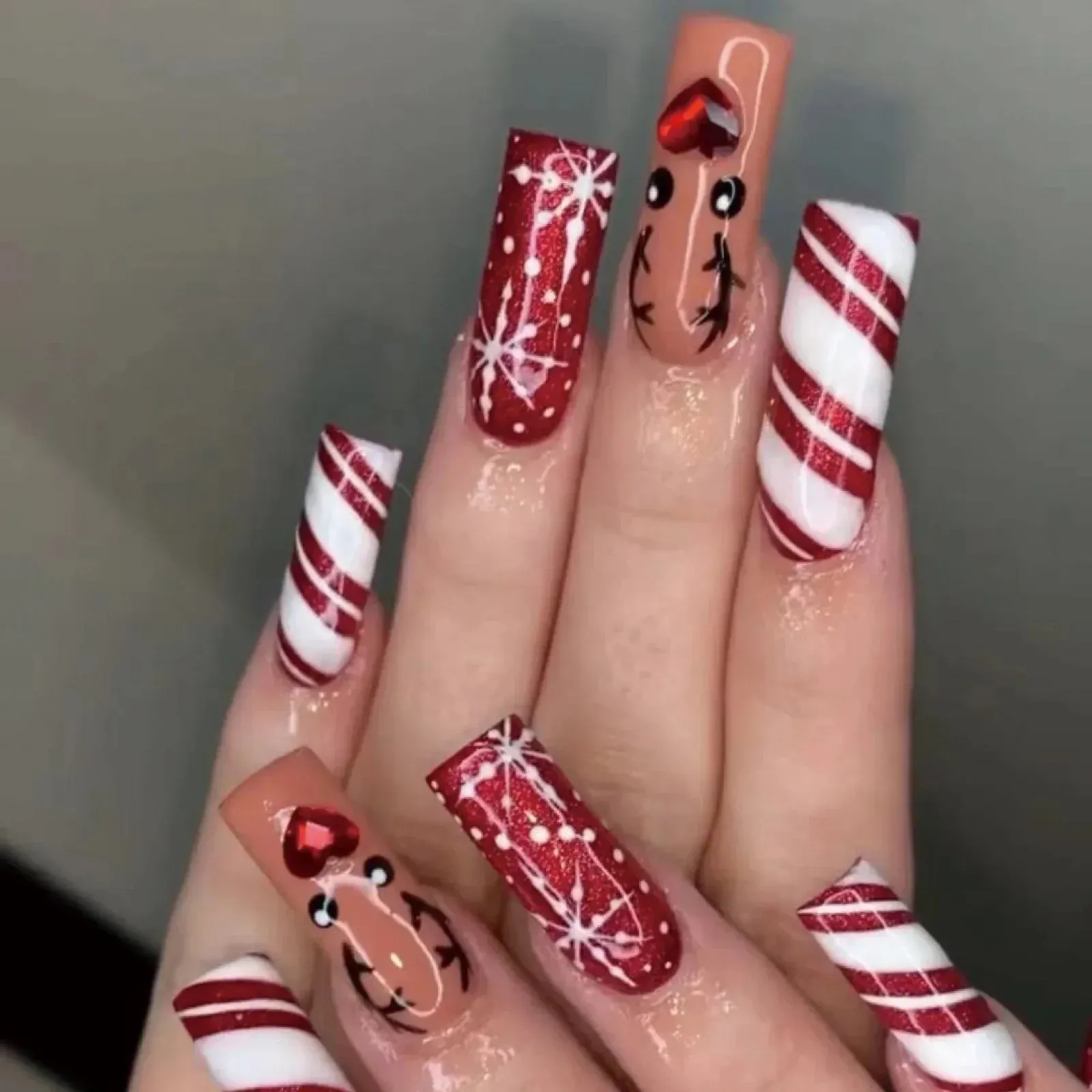 Wenkouban-24pcs Gold Powder Christmas Fake Nails Snowflake Design False Nails Art Full Cover Waterproof Removable Artificial Press on Nail