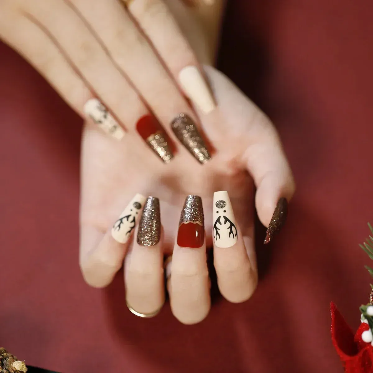 Wenkouban-24pcs Gold Powder Christmas Fake Nails Snowflake Design False Nails Art Full Cover Waterproof Removable Artificial Press on Nail