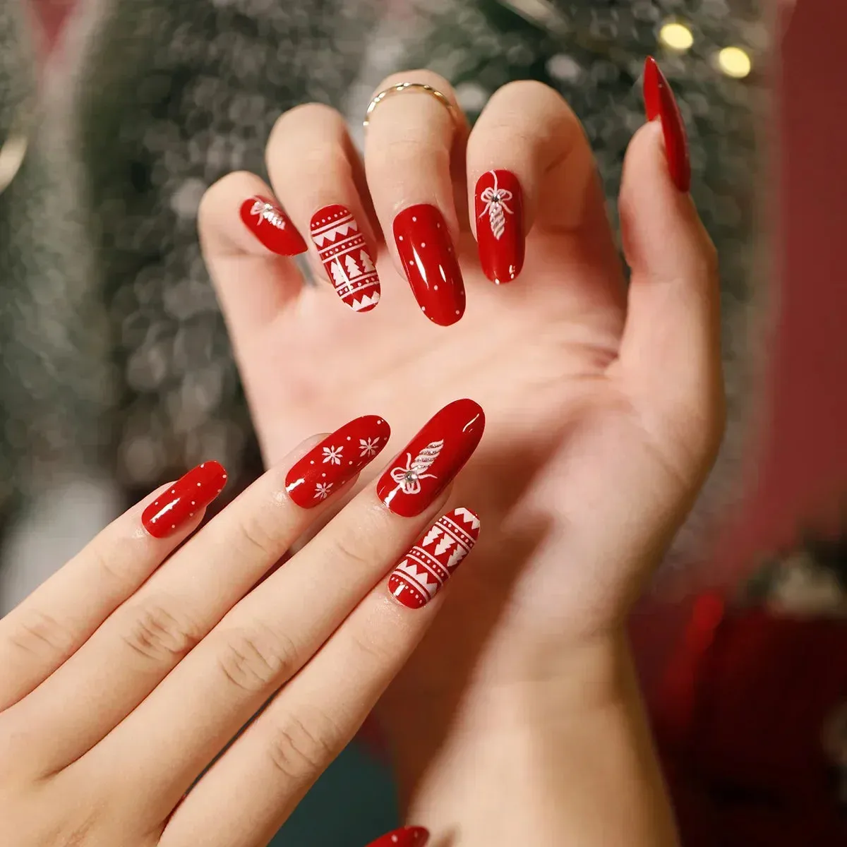 Wenkouban-24pcs Gold Powder Christmas Fake Nails Snowflake Design False Nails Art Full Cover Waterproof Removable Artificial Press on Nail