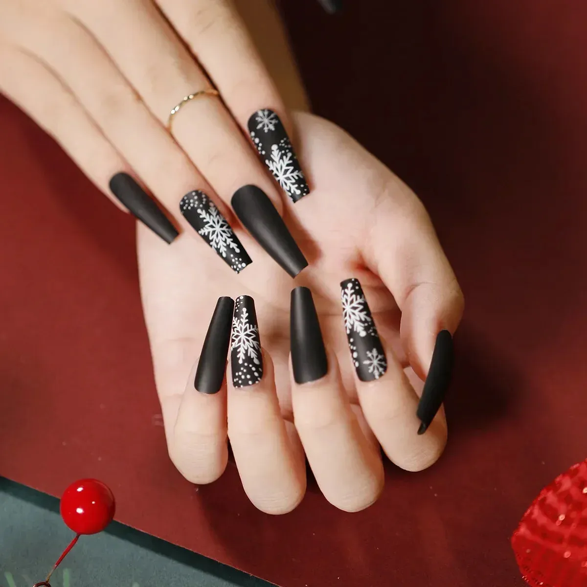 Wenkouban-24pcs Gold Powder Christmas Fake Nails Snowflake Design False Nails Art Full Cover Waterproof Removable Artificial Press on Nail
