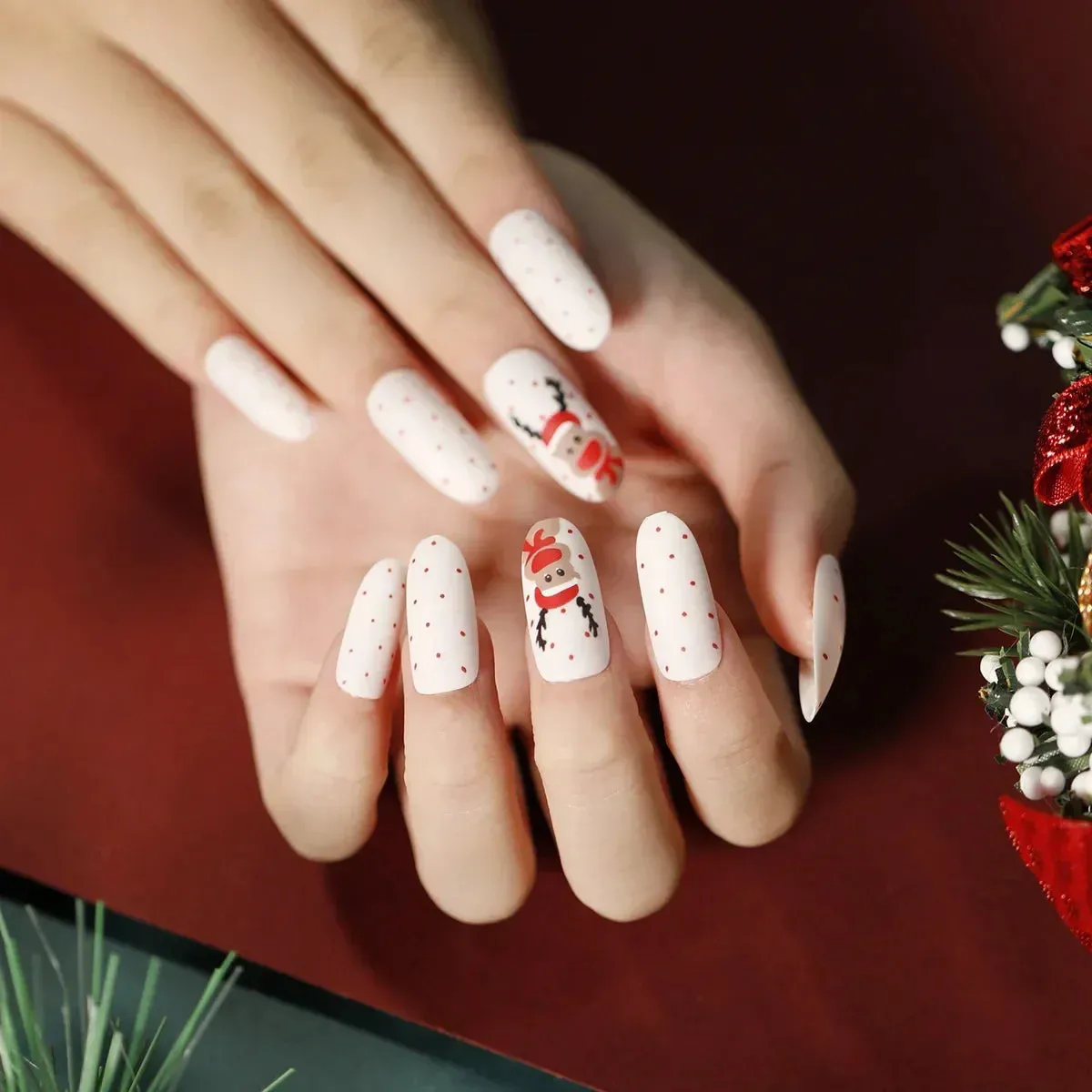 Wenkouban-24pcs Gold Powder Christmas Fake Nails Snowflake Design False Nails Art Full Cover Waterproof Removable Artificial Press on Nail